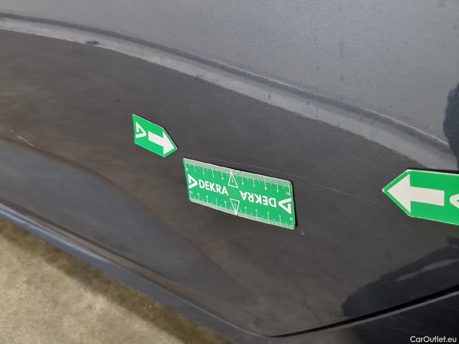  Renault  Megane RENAULT Mégane Estate / 2020 / 5P / Break techno TCe 140 EDC #18