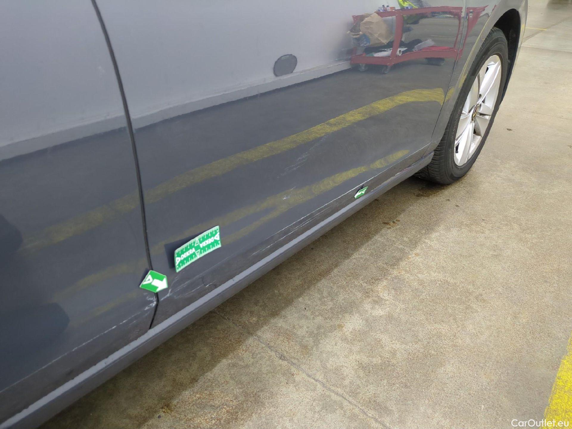  Volkswagen  Golf  / 2020 / 5P / Berline 2.0 TDI SCR 115 DSG7 LIFE BUSINESS #5