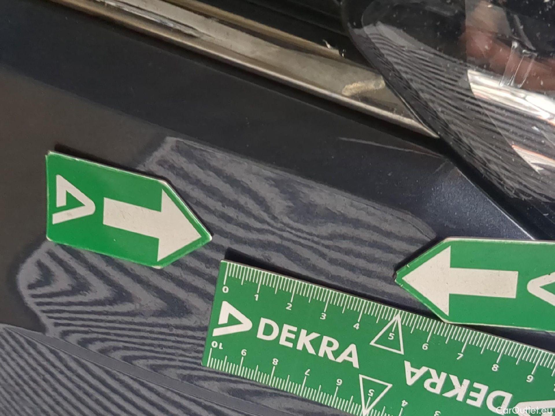  Renault  Megane RENAULT Mégane Berline 5p Berline Intens TCe 140 FAP #10