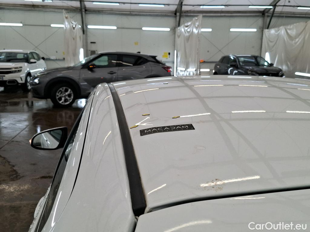  Toyota  Yaris TOYOTA  Hybride / 2017 / 5P / Berline 1.5 VVT-I HYBRID France Business #3