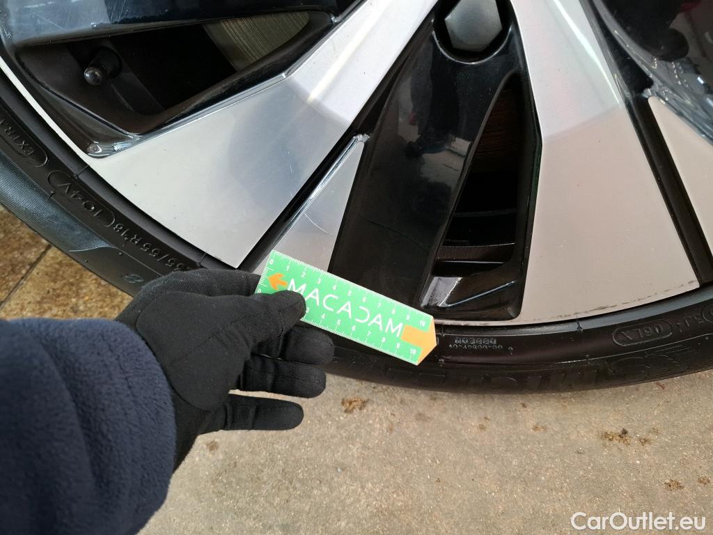  Volvo  XC 40 VOLVO XC40 / 2017 / 5P / SUV Recharge T5 262 DCT7 Business #17