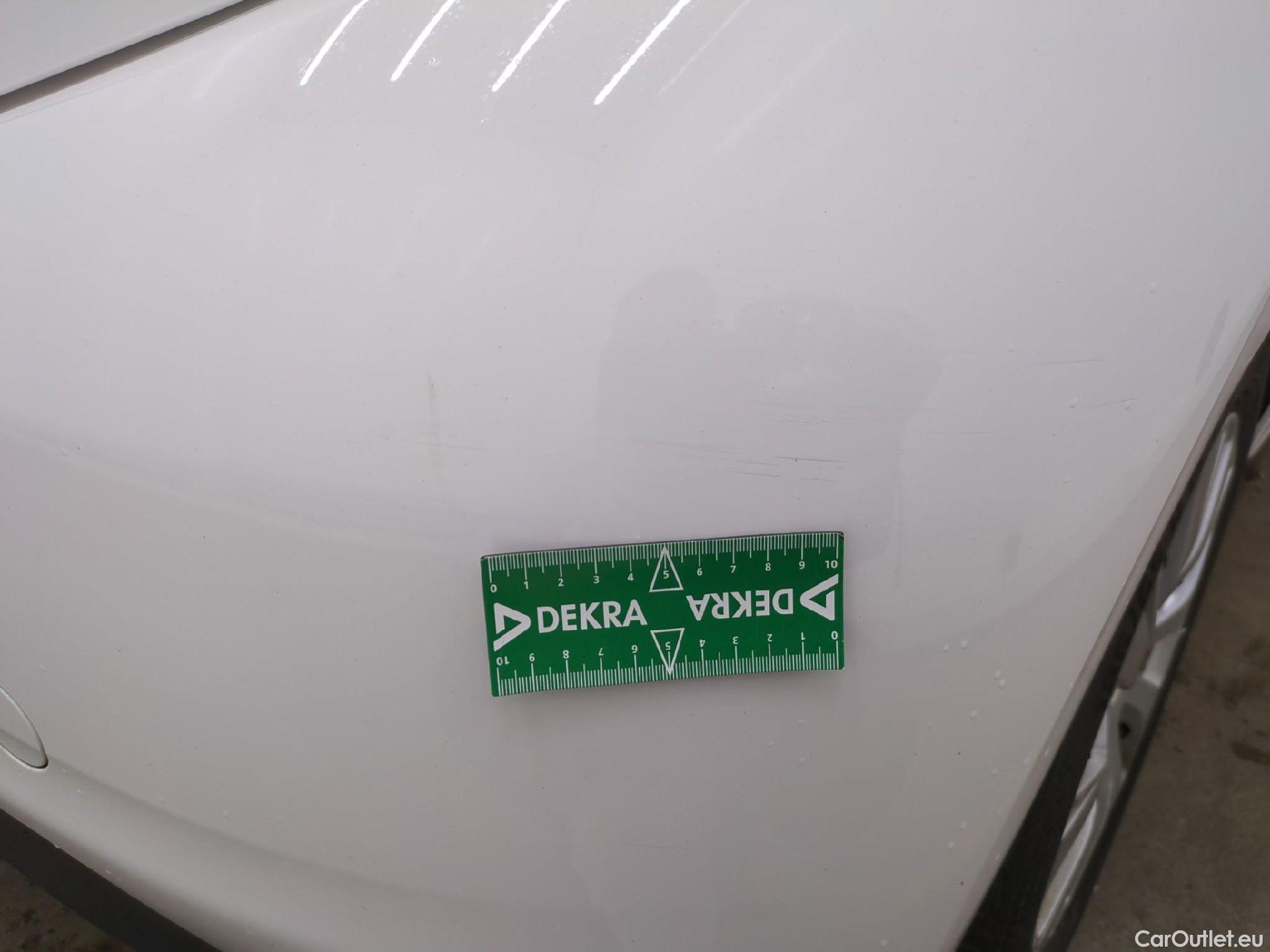  Peugeot  208  Affaire Premium Pack 1.5 HDi 100CV BVM5 E6dT #35