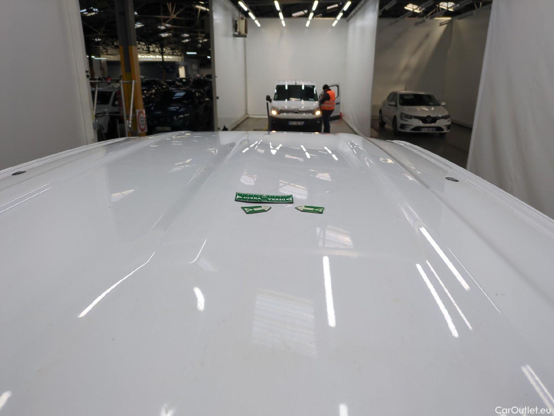  Renault  Kangoo RENAULT  / 2021 / 4P / Fourgonnette GD CONFORT - BLUE DCI 95 #34