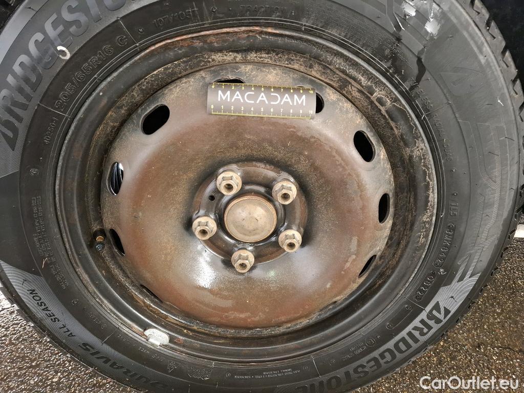  Renault  Trafic  Furgon Grand Confort L1H1 1200 1.6 dCi 125CV BVM6 E6 #32