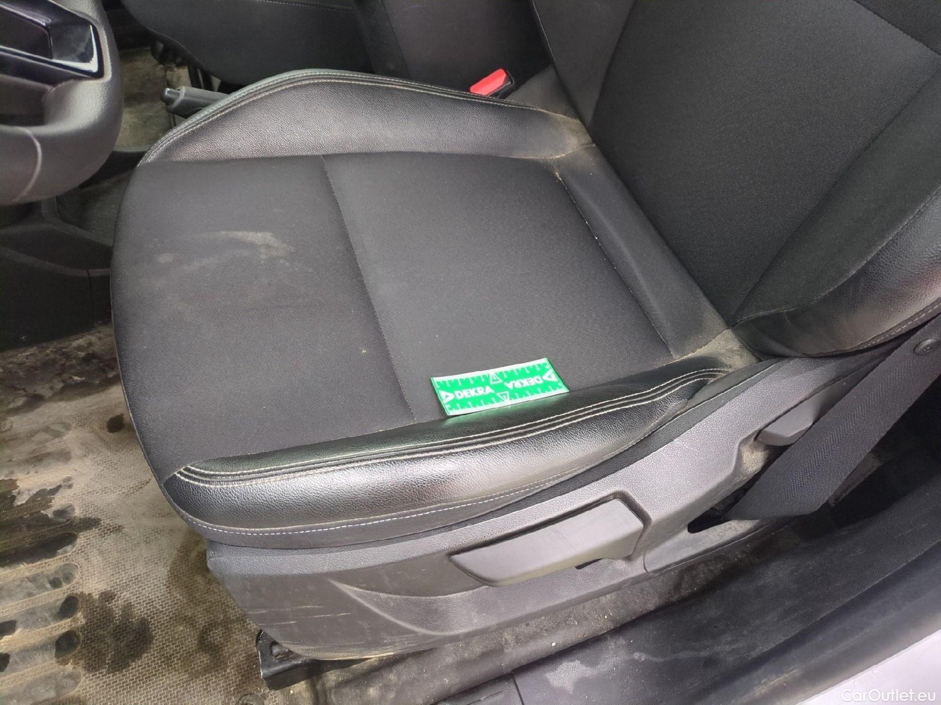  Renault  Kangoo RENAULT  / 2021 / 4P / Fourgonnette GD CONFORT - BLUE DCI 95 #3