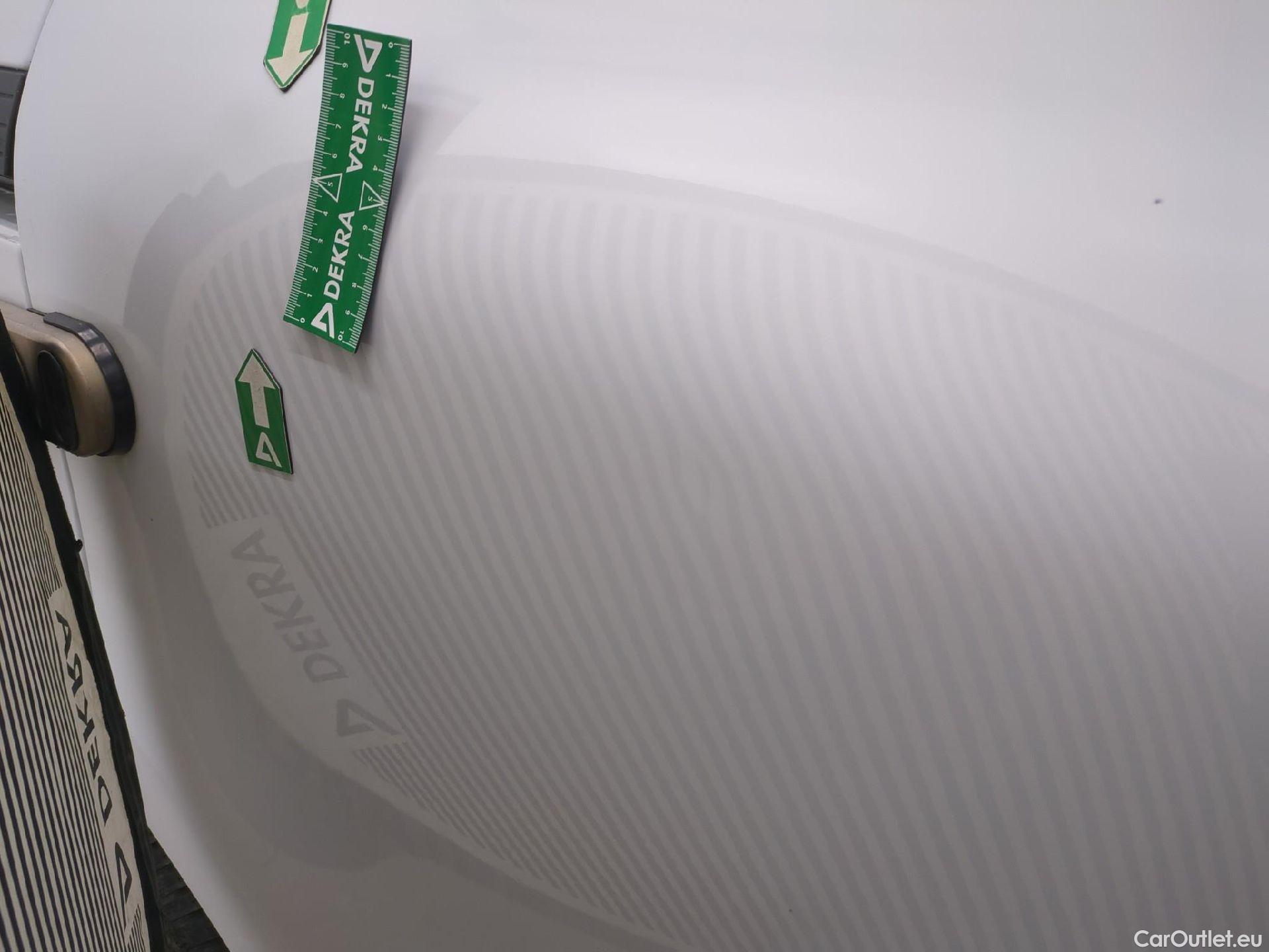  Renault  Kangoo RENAULT  / 2021 / 4P / Fourgonnette GD CONFORT - BLUE DCI 95 #24