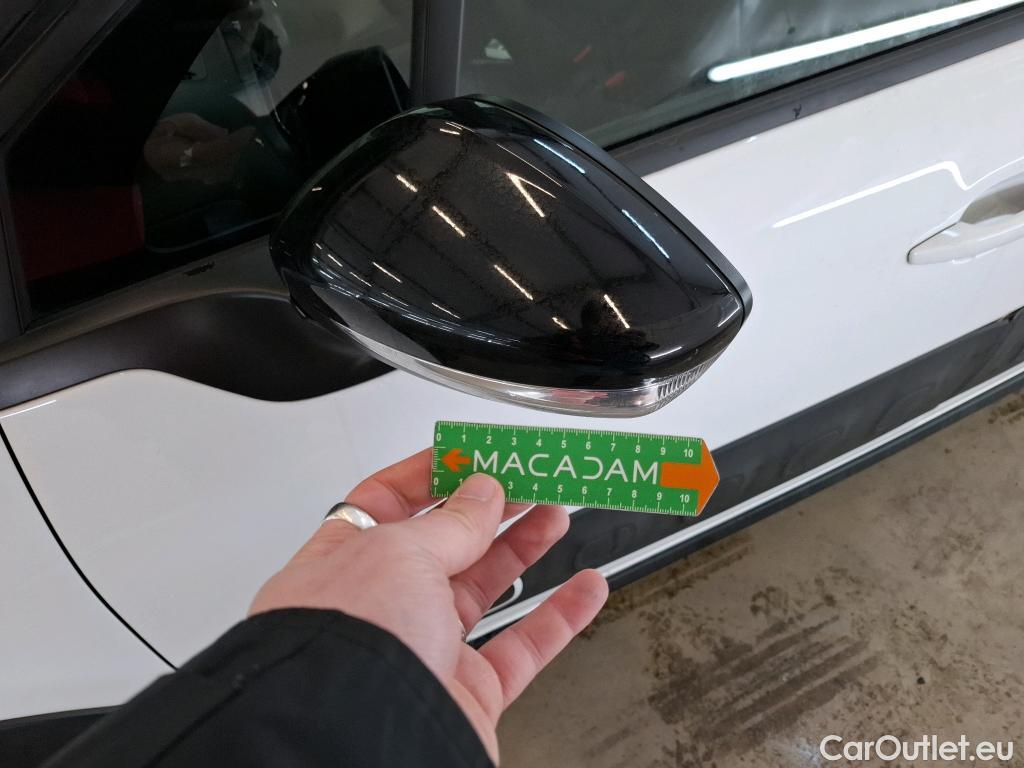  Citroen  C3 CITROEN  / 2016 / 5P / Berline PureTech 110 S&S BVM6 Shine Business #19