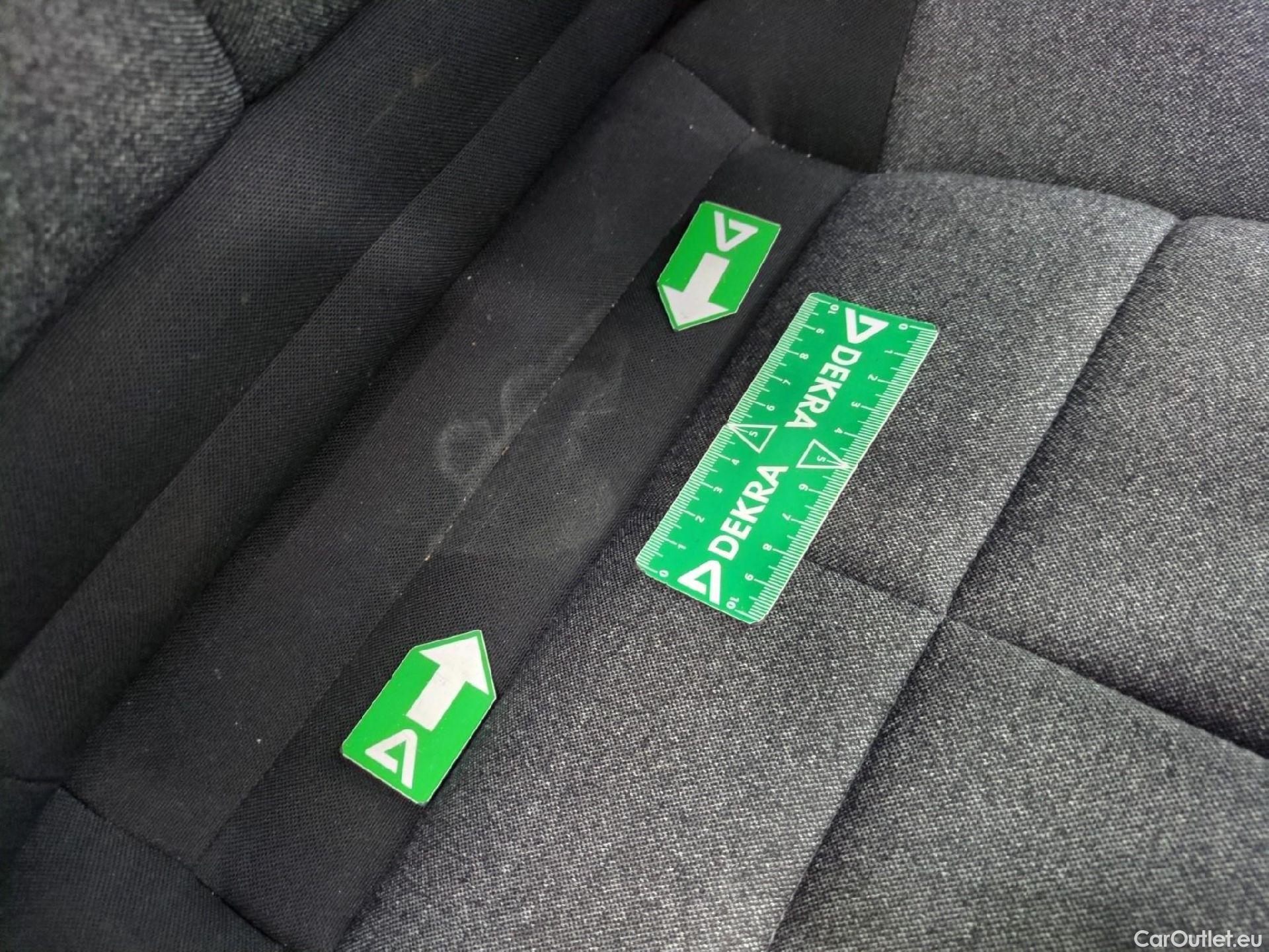  Citroen  C4 Cactus  Feel Business 1.2 PureTech 110CV BVM6 E6d #1