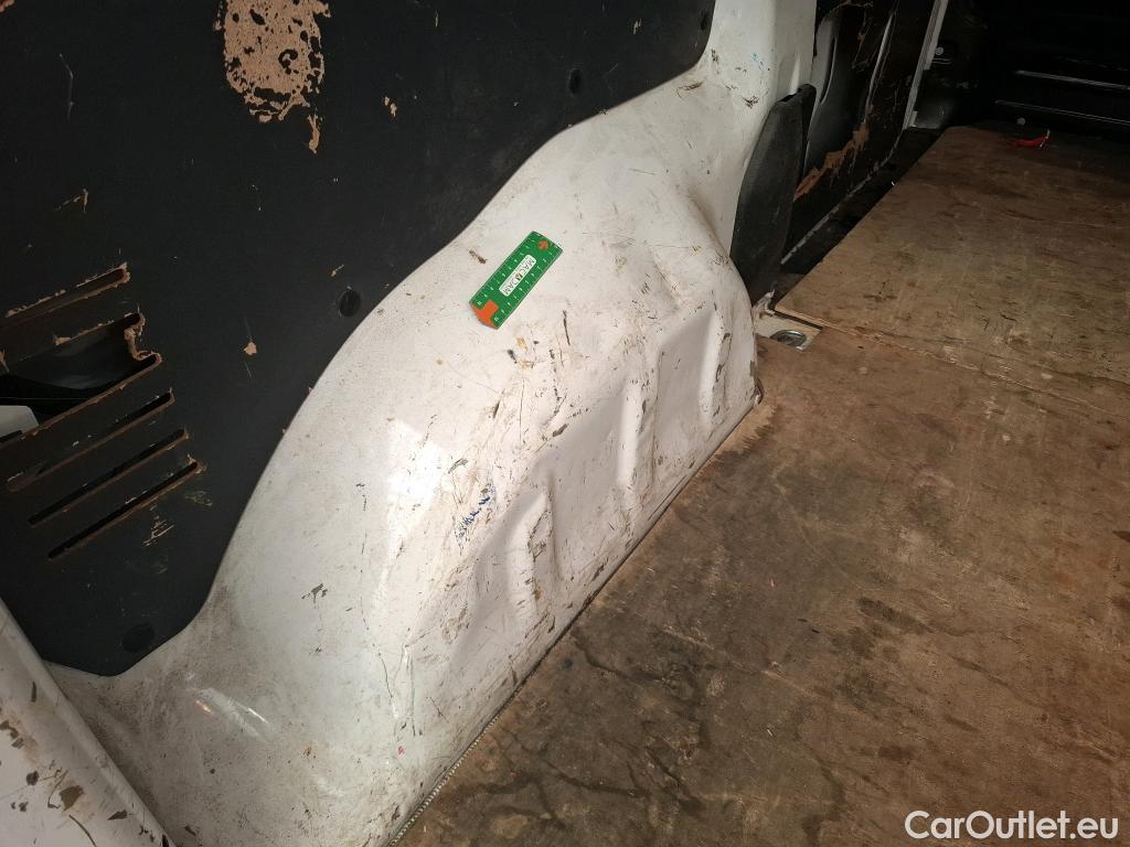  Citroen  Jumpy  Fourgon Club M 2.0 BlueHDi 120CV BVM6 E6dT #36