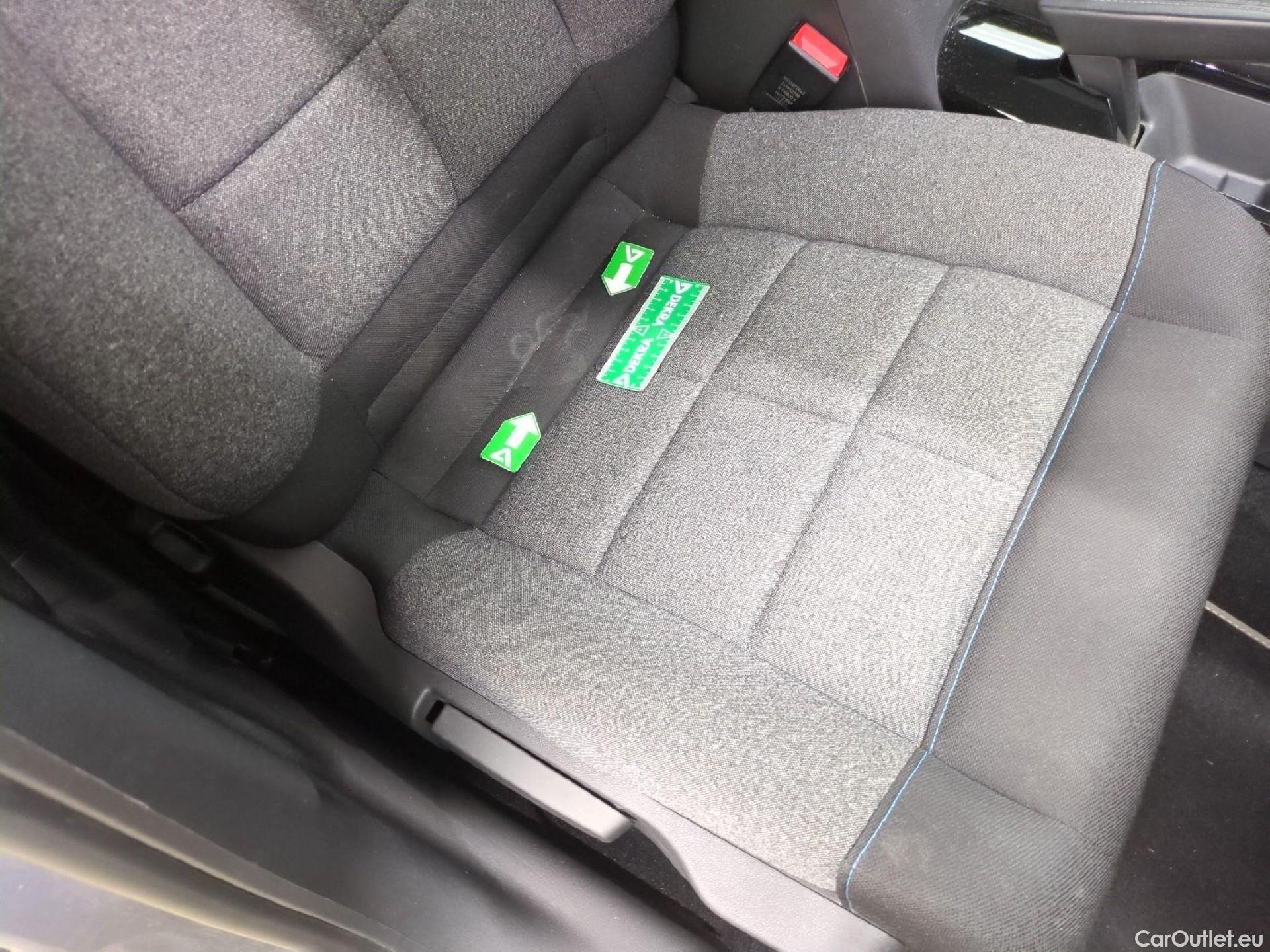  Citroen  C4 Cactus  Feel Business 1.2 PureTech 110CV BVM6 E6d #2