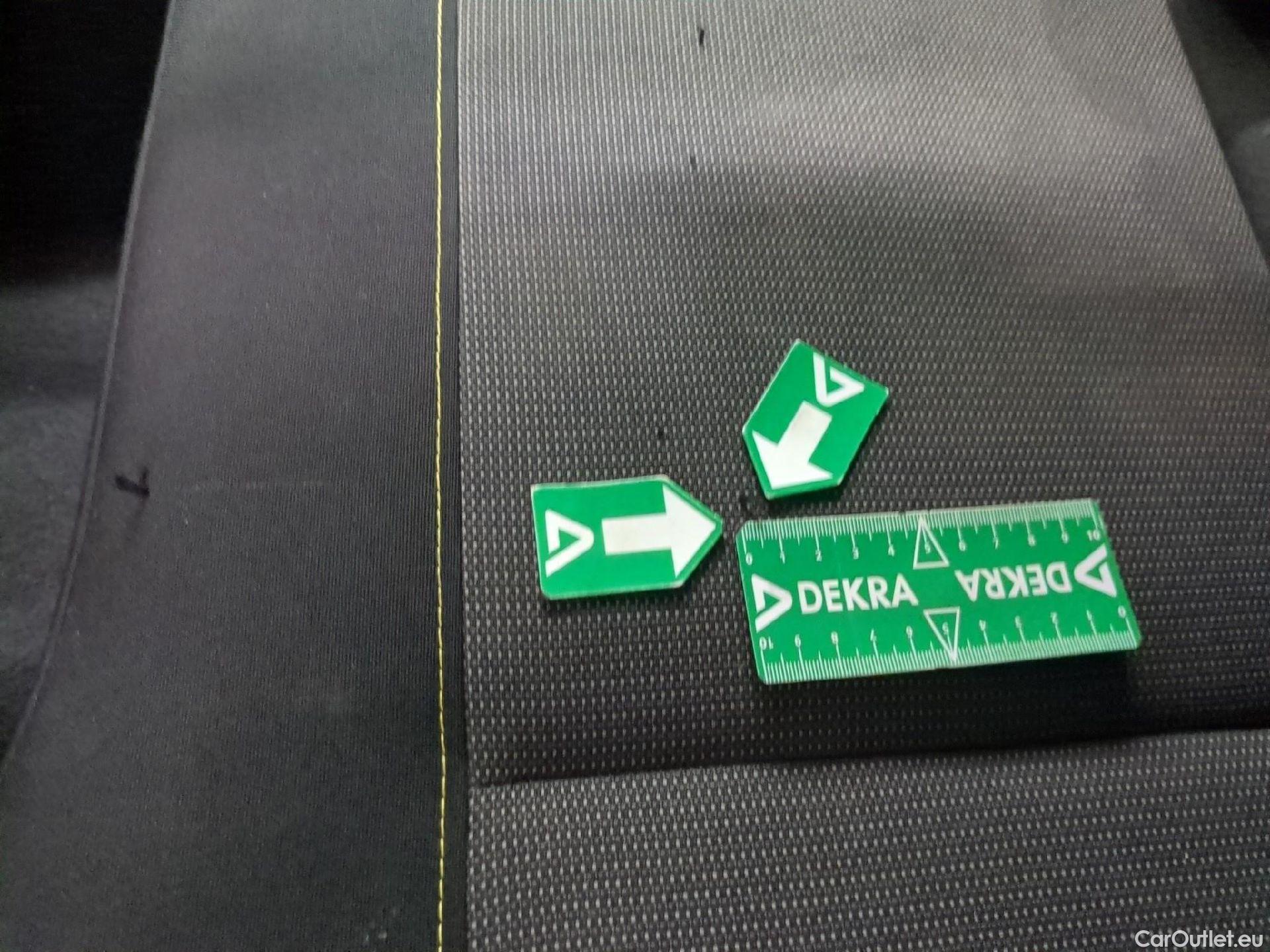  Citroen  C3  Feel Pack 1.2 PureTech 80CV BVM5 E6d #7