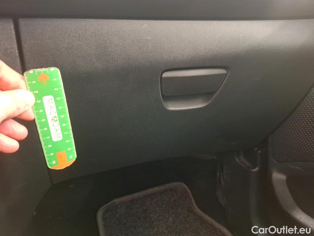  Peugeot  208  Affaire Premium Pack 1.5 HDi 100CV BVM5 E6dT #17