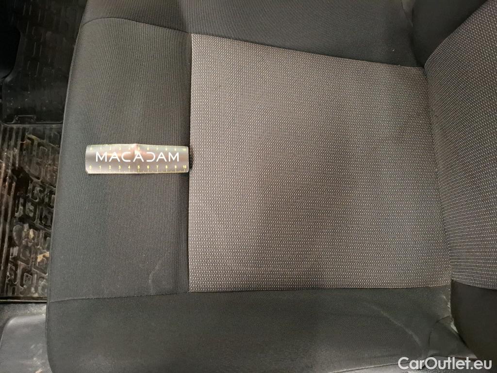  Opel  Vivaro OPEL  / 2019 / 4P / Fourgon tôlé Taille XL BlueHDi 145 S&S BVM6 #4