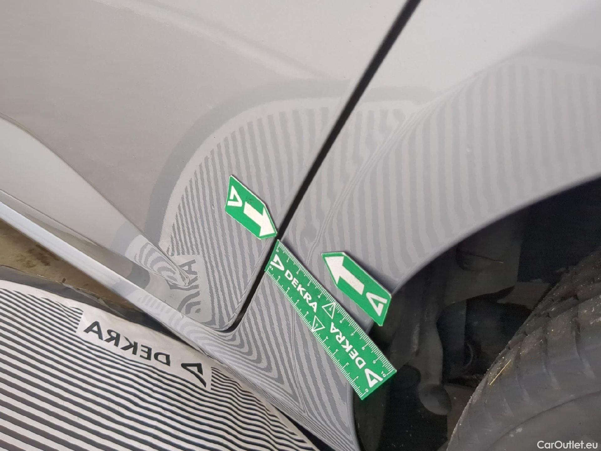  Renault  Megane  IV Berline 5pt. Intens 1.5 dCi 115CV BVA7 E6d #33