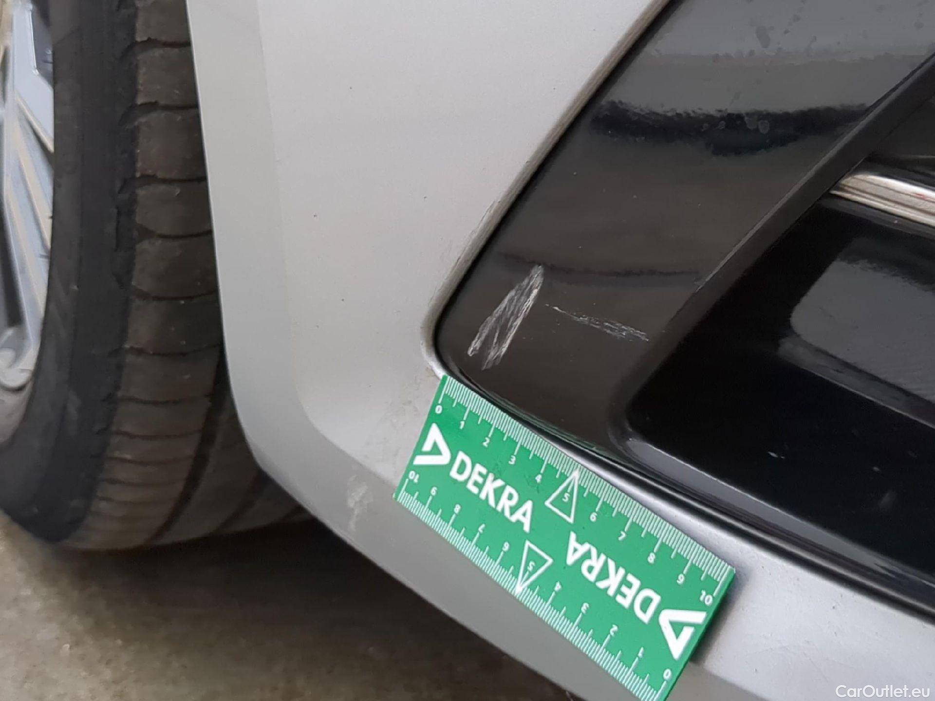  Renault  Megane  IV Berline 5pt. Intens 1.5 dCi 115CV BVA7 E6d #28