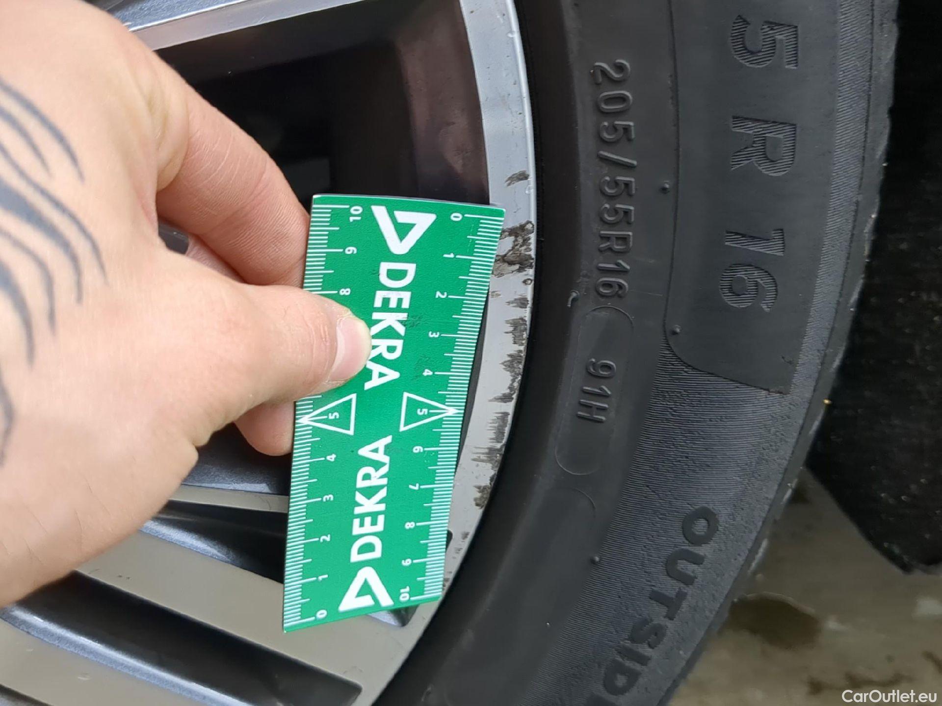  Renault  Megane  IV Berline 5pt. Intens 1.5 dCi 115CV BVA7 E6d #5