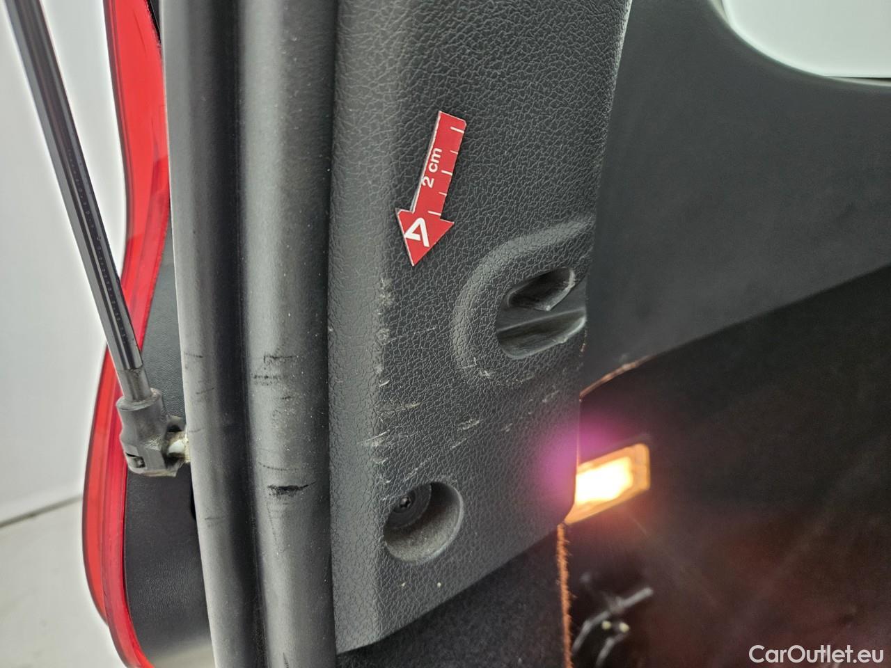  Dacia  Lodgy 1.5 Blue dCi 95 Laureate 5L #30