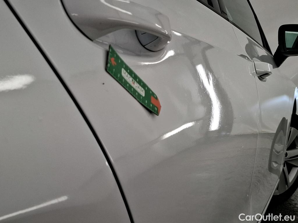  Volkswagen  Golf  VOLKSWAGEN / 2020 / 5P / Berline 1.0 TSI OPF 110 BVM6 Life Busi #23