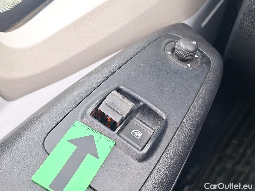  Citroen  C1 2.2 BlueHDi 140 35+ L4 #6