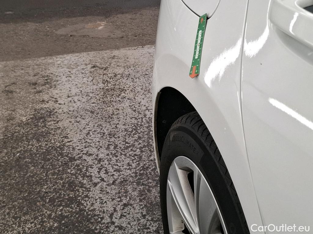  Volkswagen  Golf  VOLKSWAGEN / 2020 / 5P / Berline 1.0 TSI OPF 110 BVM6 Life Busi #10