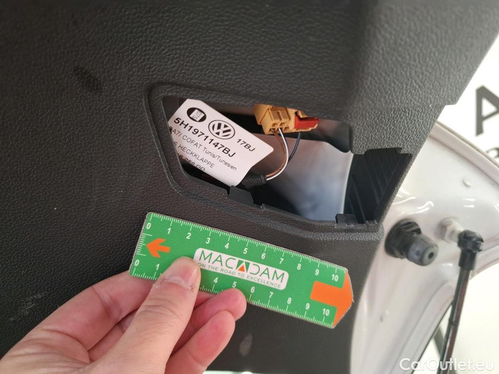  Volkswagen  Golf  VOLKSWAGEN / 2020 / 5P / Berline 1.0 TSI OPF 110 BVM6 Life Busi #38