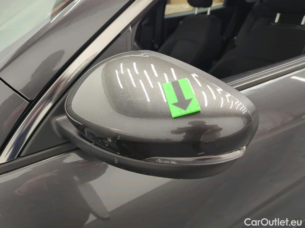  Ford  Kuga 2.5 Duratec FHEV 190CP Titanium CVT AWD #54