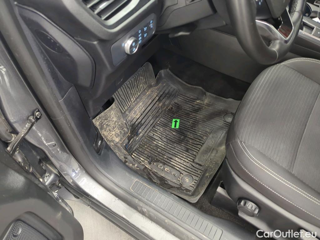  Ford  Kuga 2.5 Duratec FHEV 190CP Titanium CVT AWD #41