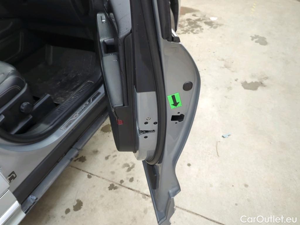  Ford  Kuga 2.5 Duratec FHEV 190CP Vignale CVT AWD #10