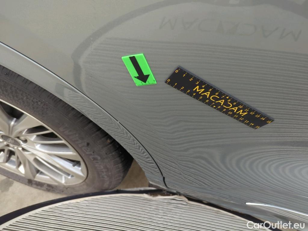  Ford  Kuga 2.5 Duratec FHEV 190CP Vignale CVT AWD #32