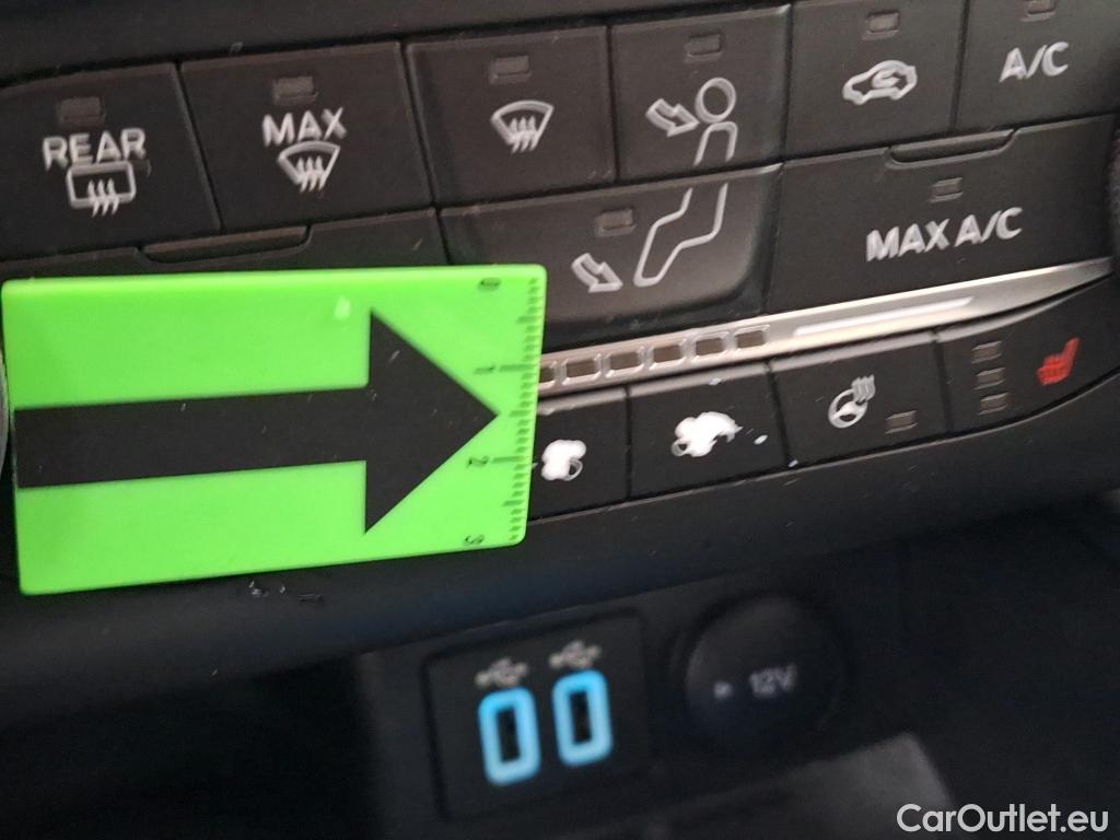  Ford  Kuga 1.5 EcoBlue 120CP Titanium A8 #40