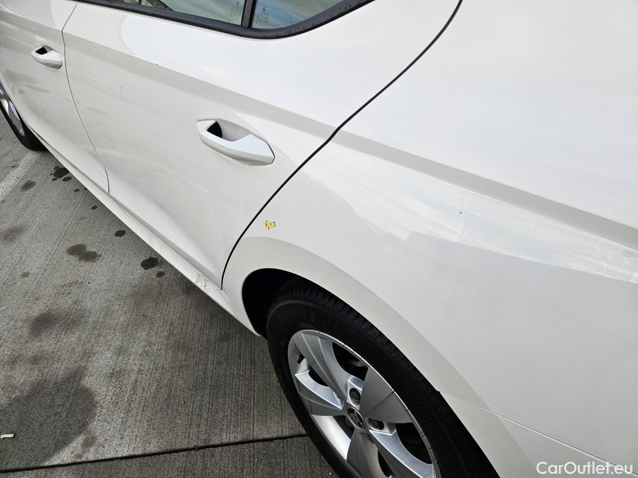  Skoda  Octavia 1.5 TSI MHEV Ambition DSG #32