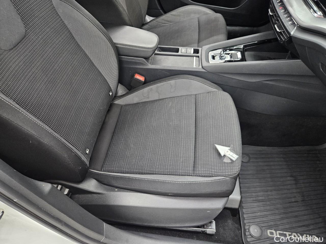  Skoda  Octavia 1.5 TSI MHEV Ambition DSG #42