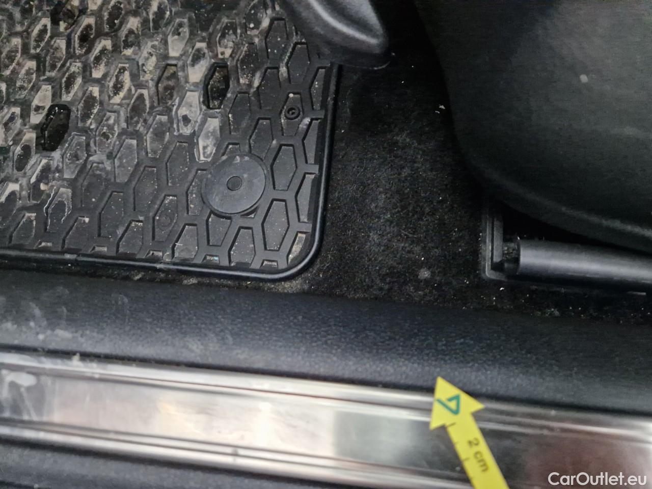  Volkswagen  Passat Highline 2.0 TDI DSG 150 CP #40