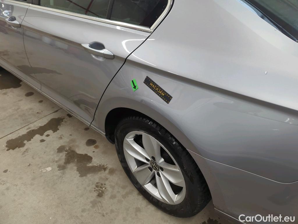  Volkswagen  Passat High. 2.0 TSI OPF DSG 4Mot 280 CP #9