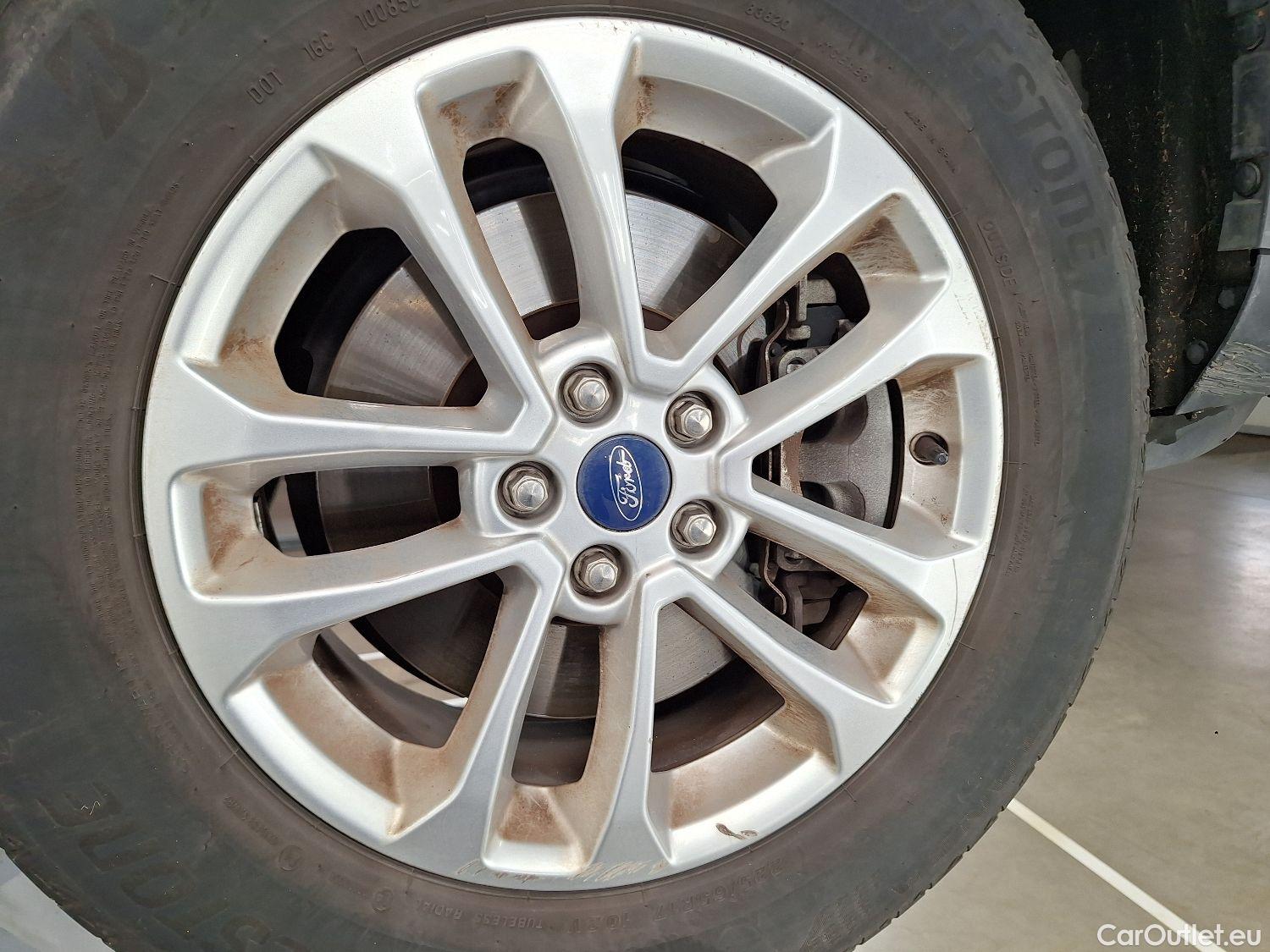  Ford  Kuga Ford,  '19, Ford  2.5i PHEV Aut. 165kW Titanium 5d #1