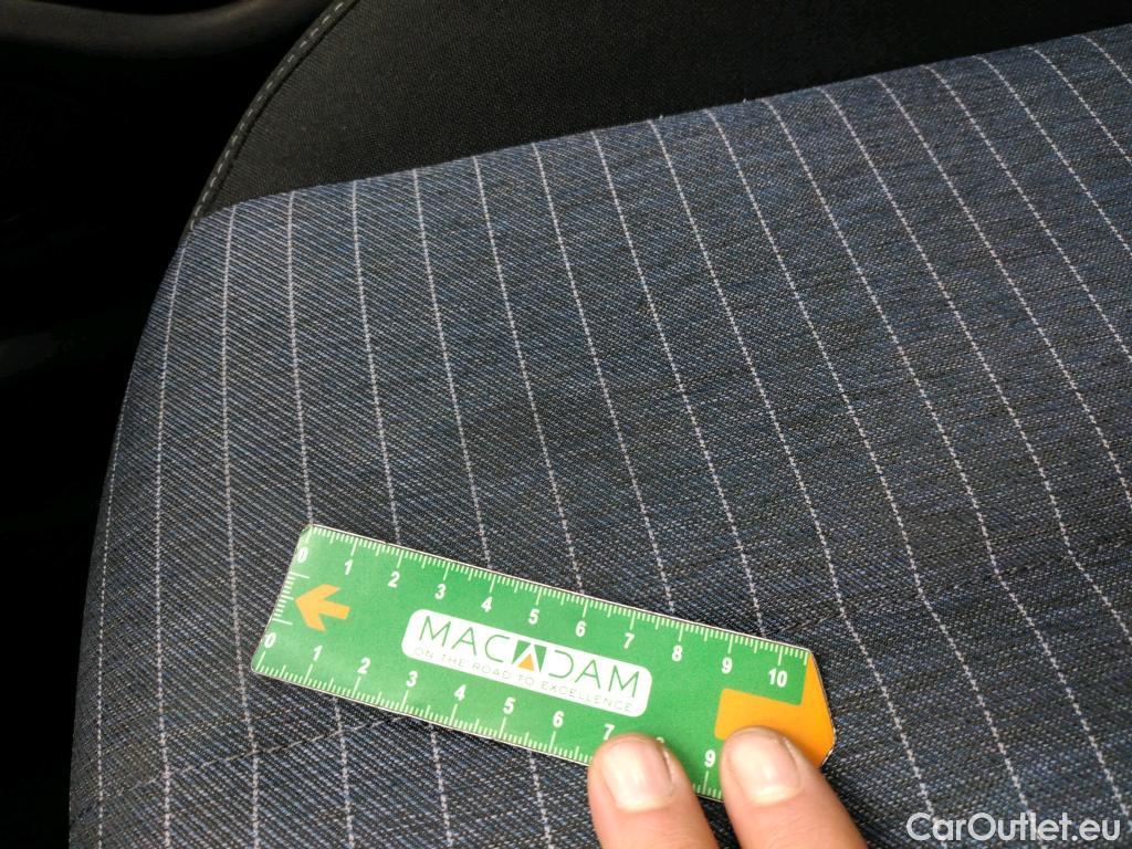  Peugeot  208  Premium 1.5 HDi 100CV BVM6 E6d #37