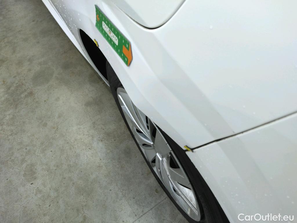  Peugeot  208  Premium 1.5 HDi 100CV BVM6 E6d #4