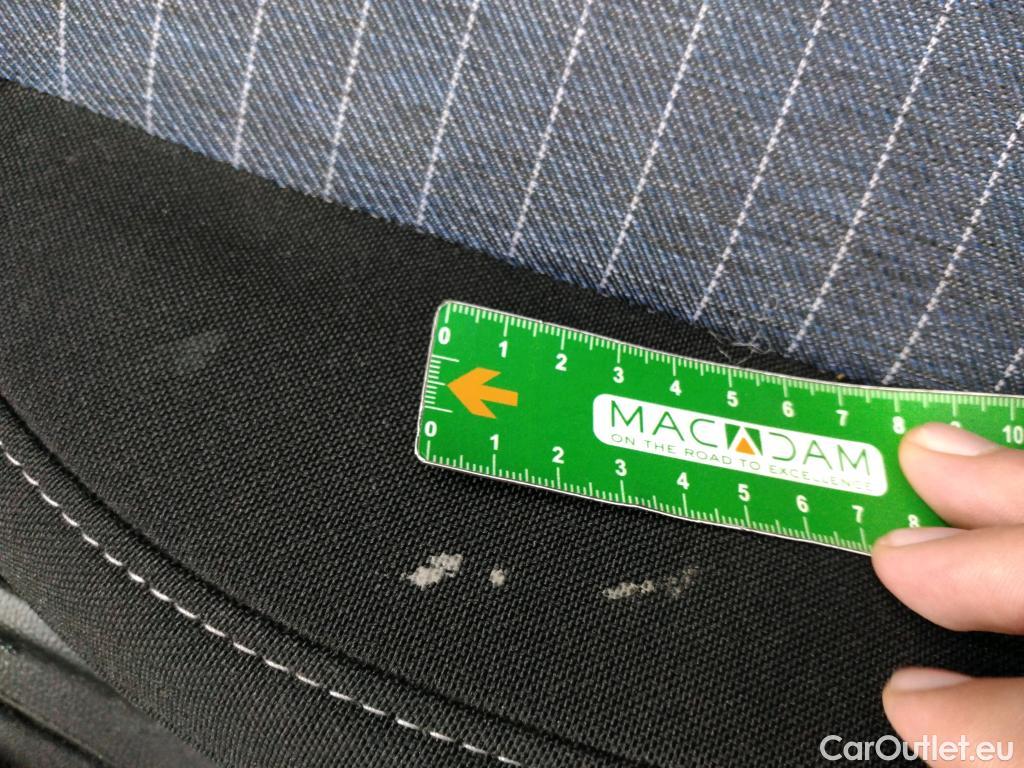  Peugeot  208  Premium 1.5 HDi 100CV BVM6 E6d #36