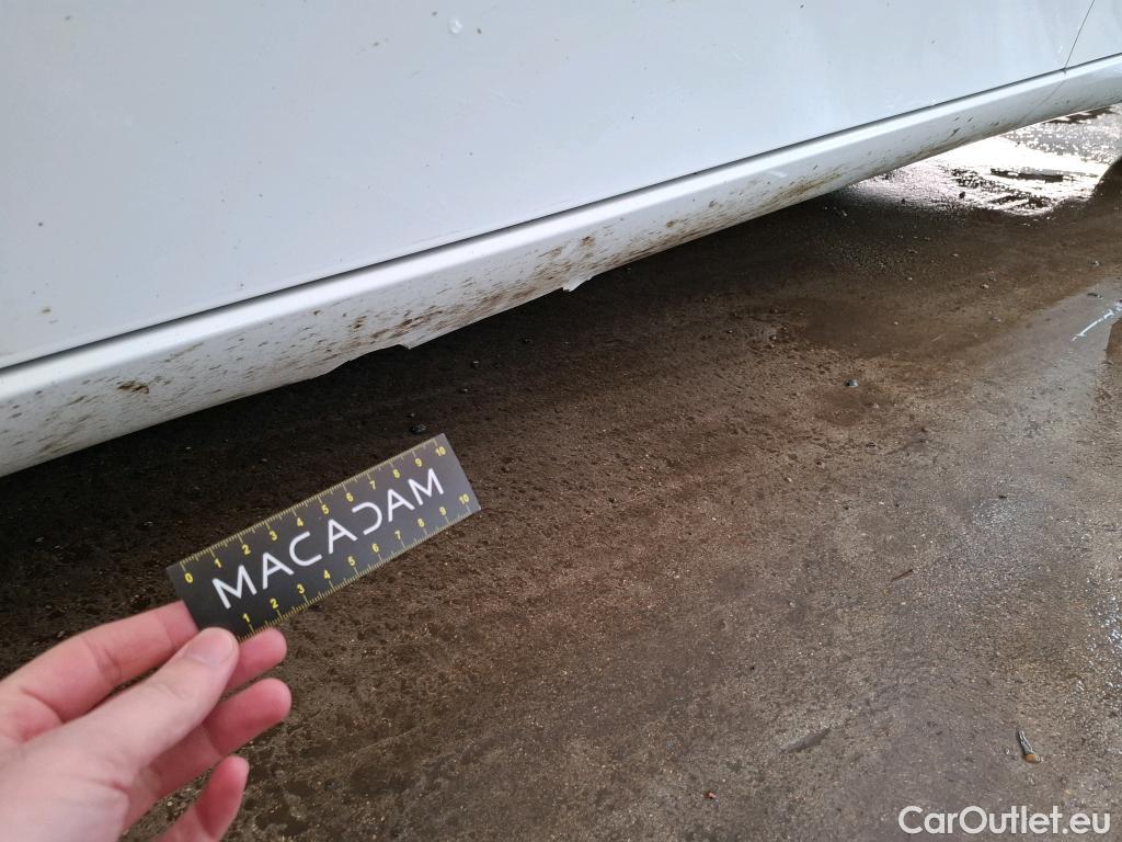  Mercedes  A-Klasse MERCEDES-BENZ Classe A Compact / 2018 / 5P / Berline A 200 Business Line 7G-DCT #1