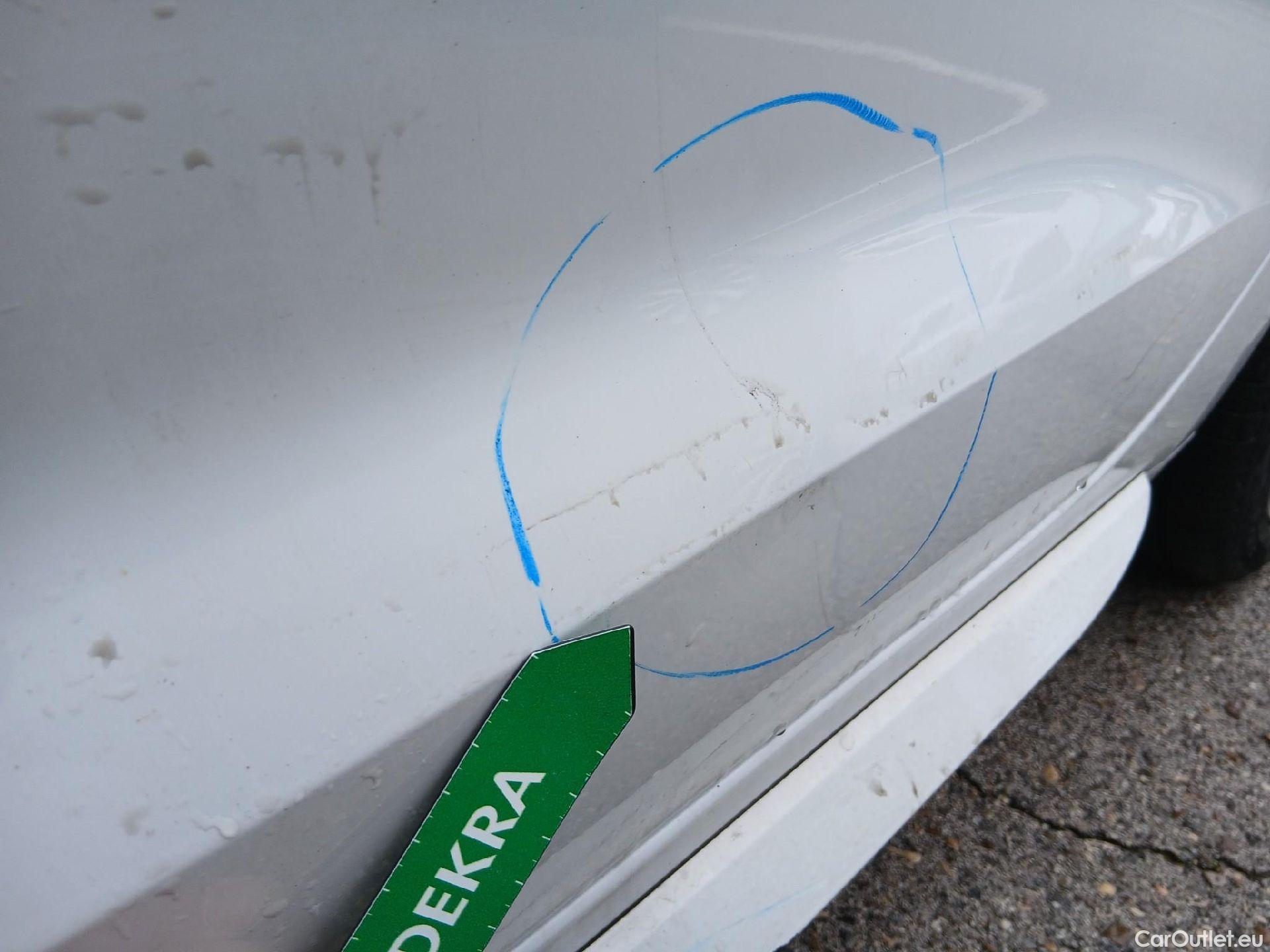  Audi  A1 Sportback AUDI A1 / 2018 / 5P / berlina con portón Sportback Adrenalin 30 TFSI 81kW S tron(SP) #12