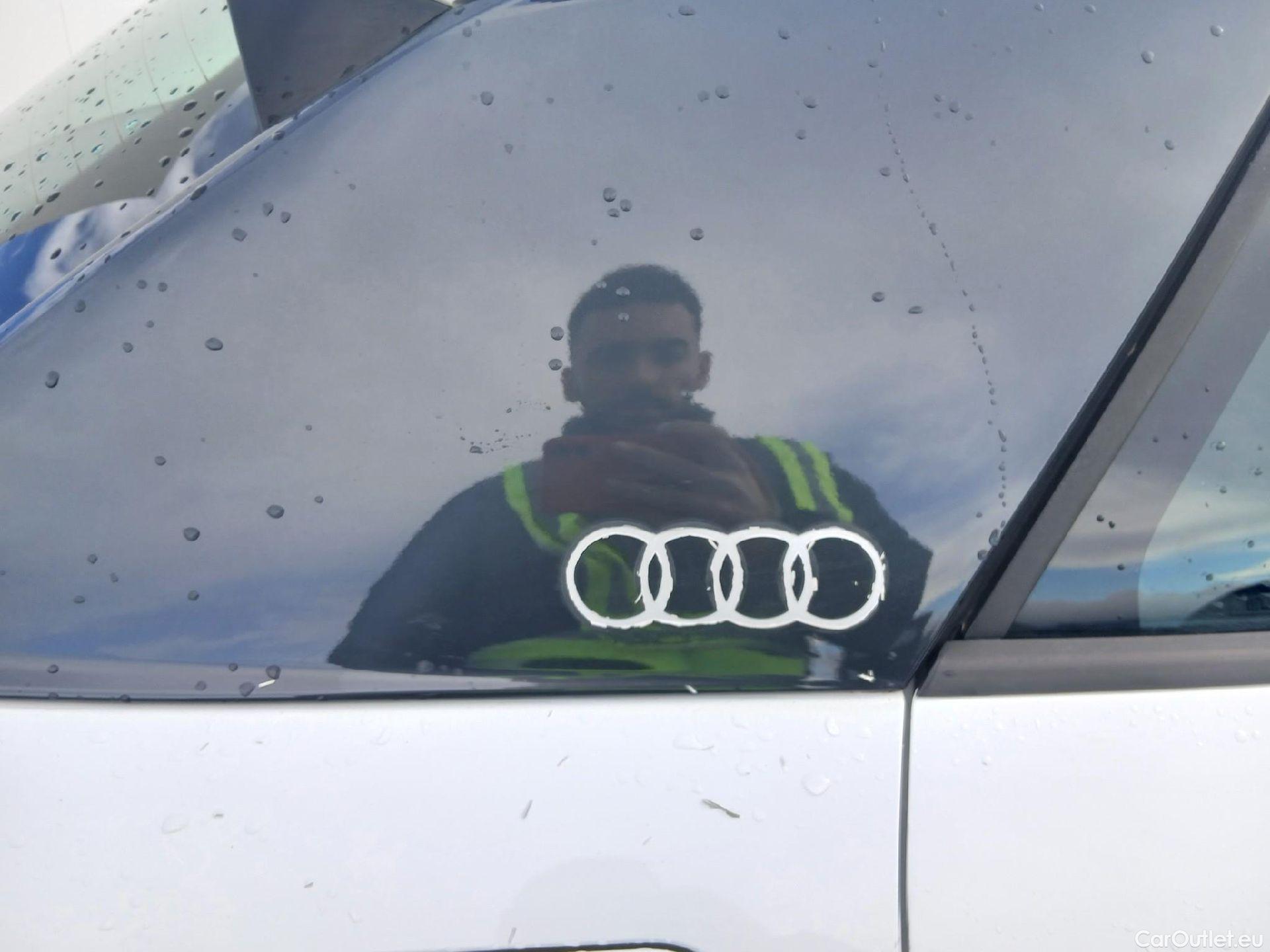  Audi  Q2 AUDI  / 2016 / 5P / todoterreno Design 30 TFSI 85kW (116CV) #26