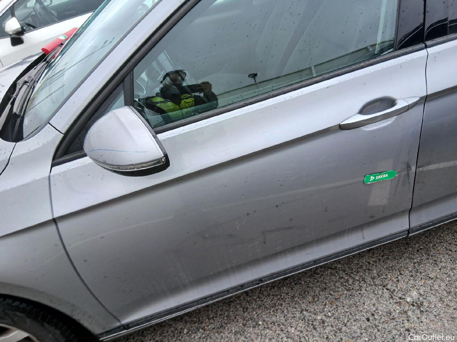  Volkswagen  Passat VOLKSWAGEN  / 2019 / 4P / sedán Business 2.0 TDI 90kW (122CV) DSG #18