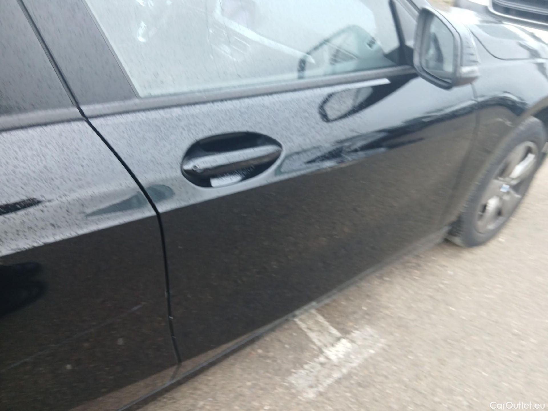  Bmw  Serie 1 BMW  / 2019 / 5P / berlina con portón 116d #18