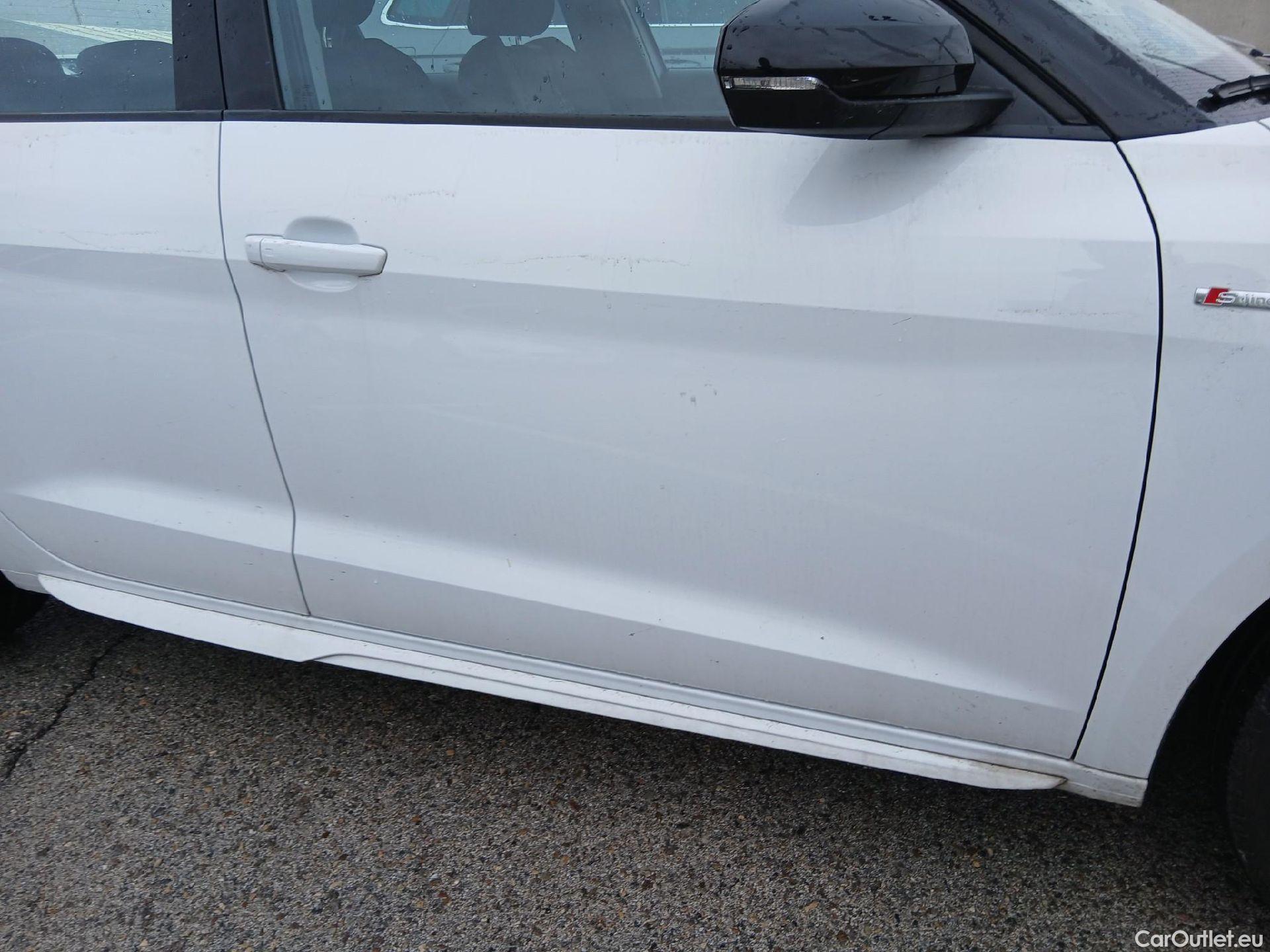  Audi  A1 Sportback AUDI A1 / 2018 / 5P / berlina con portón Sportback Adrenalin 30 TFSI 81kW S tron(SP) #26