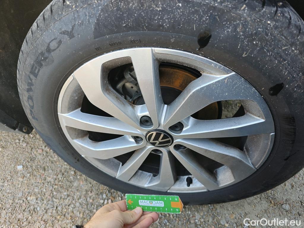  Volkswagen  T-ROC VOLKSWAGEN  / 2021 / 5P / todoterreno Life 2.0 TDI 85kW (115CV) (AC) #23