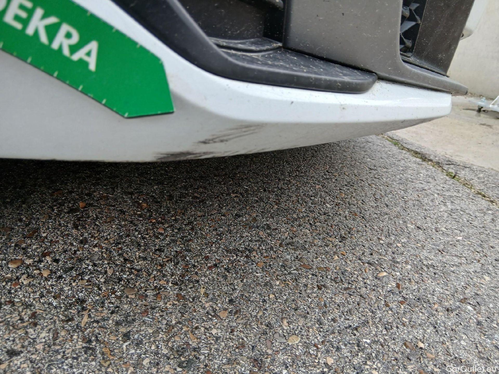  Audi  A1 Sportback AUDI A1 / 2018 / 5P / berlina con portón Sportback Adrenalin 30 TFSI 81kW S tron(SP) #5