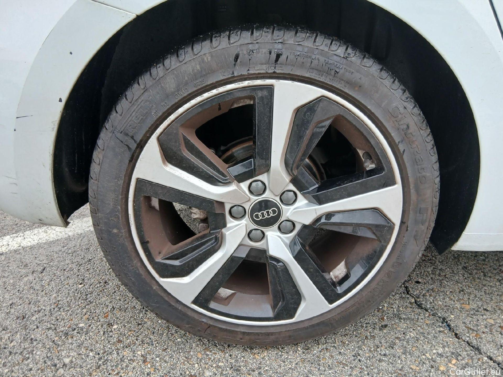  Audi  A1 Sportback AUDI A1 / 2018 / 5P / berlina con portón Sportback Adrenalin 30 TFSI 81kW S tron(SP) #22