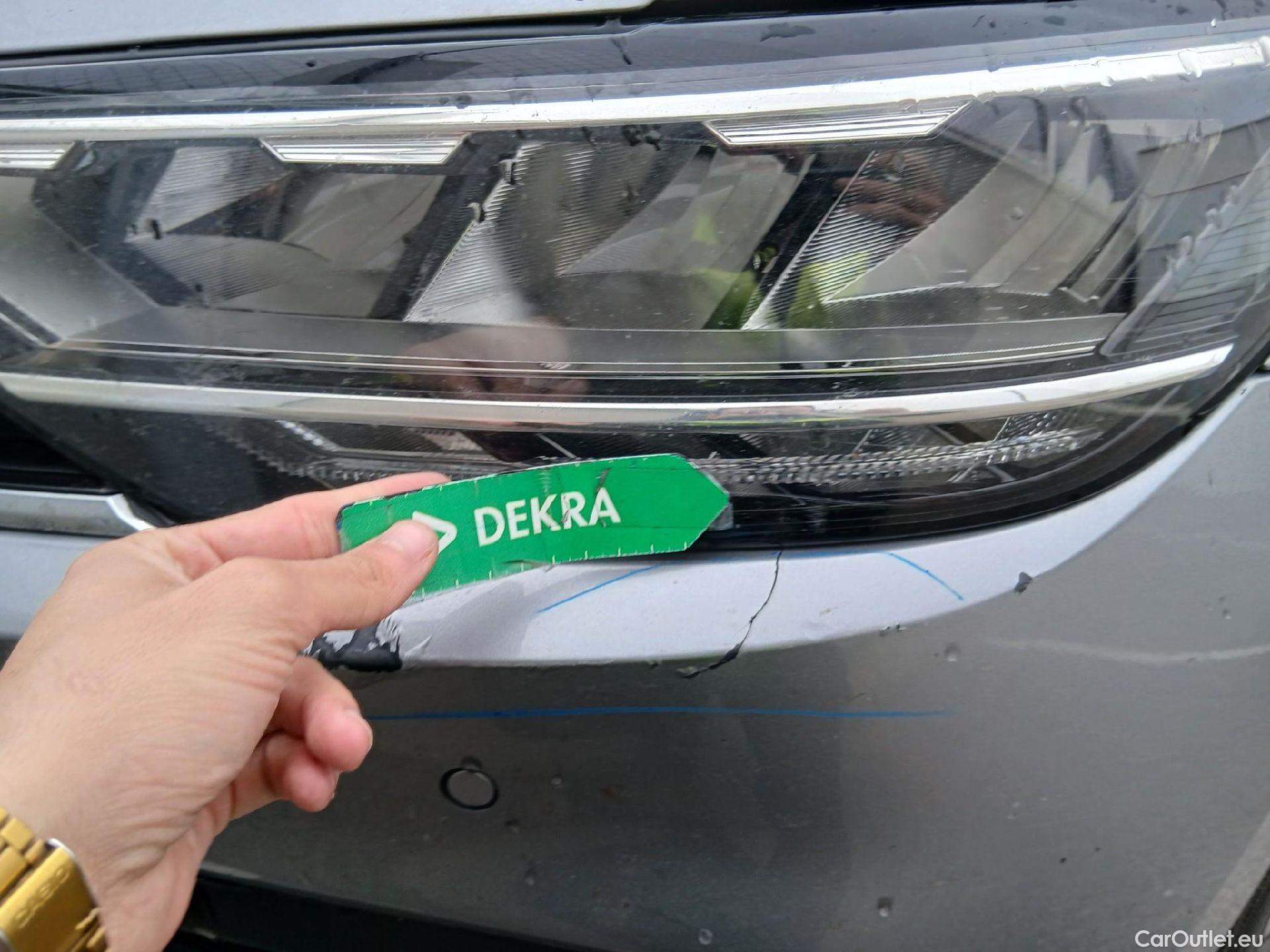  Volkswagen  Passat VOLKSWAGEN  / 2019 / 4P / sedán Business 2.0 TDI 90kW (122CV) DSG #8