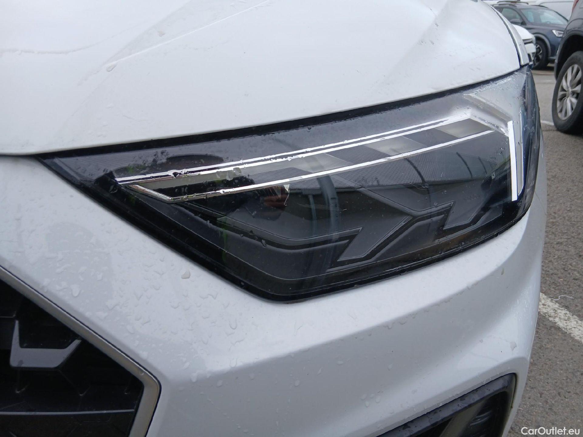  Audi  A1 Sportback AUDI A1 / 2018 / 5P / berlina con portón Sportback Adrenalin 30 TFSI 81kW S tron(SP) #6