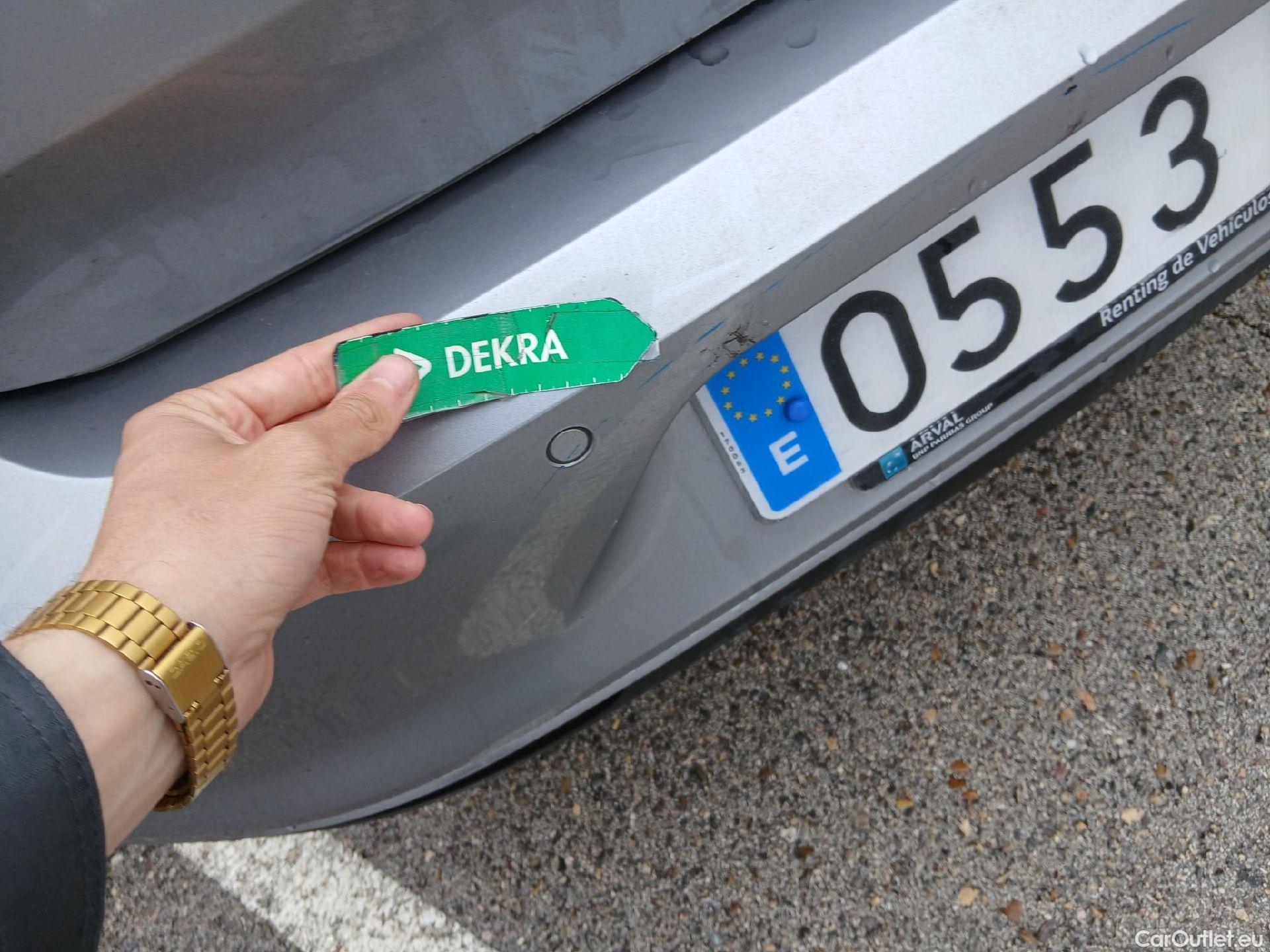  Volkswagen  Passat VOLKSWAGEN  / 2019 / 4P / sedán Business 2.0 TDI 90kW (122CV) DSG #31